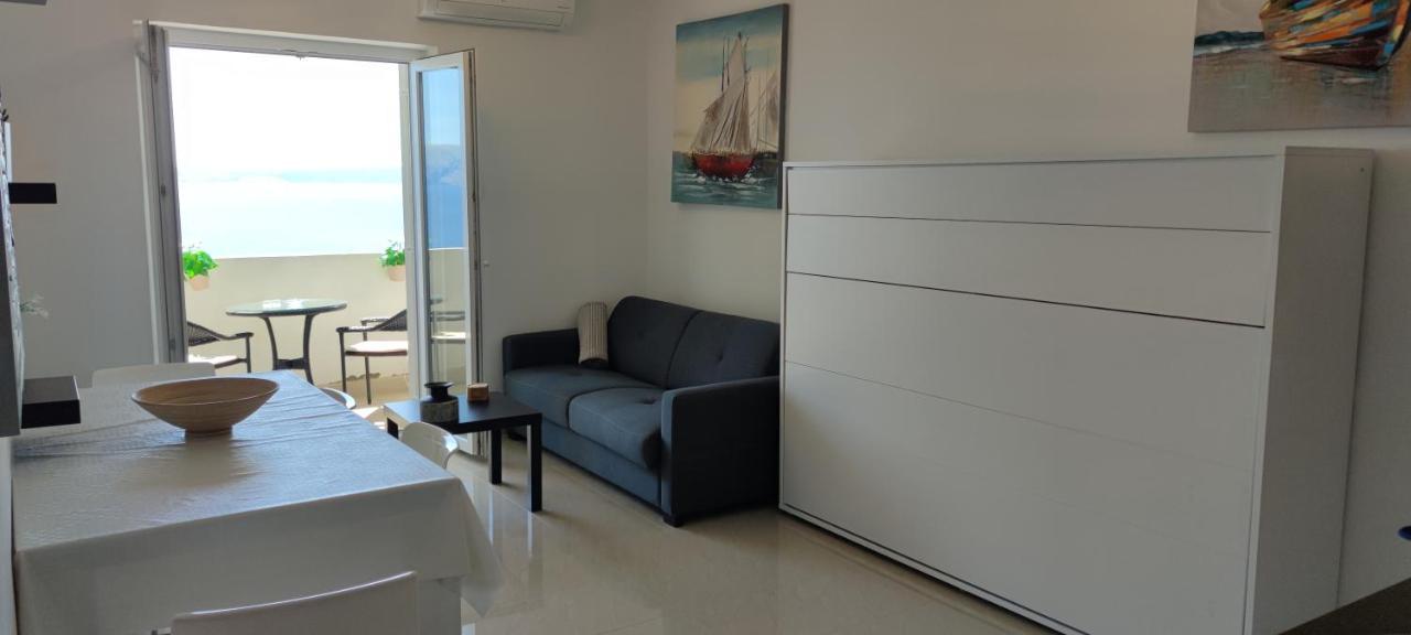 Studio Apartment Novi Vinodolski Bagian luar foto