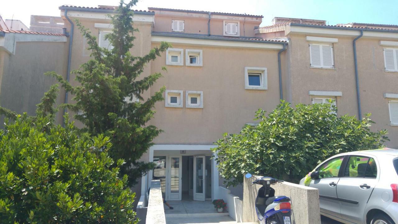 Studio Apartment Novi Vinodolski Bagian luar foto